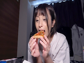 1K部屋呑みドキュメント　人気のミニマムえちえちガール　吉良りんとお部屋で１日ハメハメしてみた　サンプル画像09